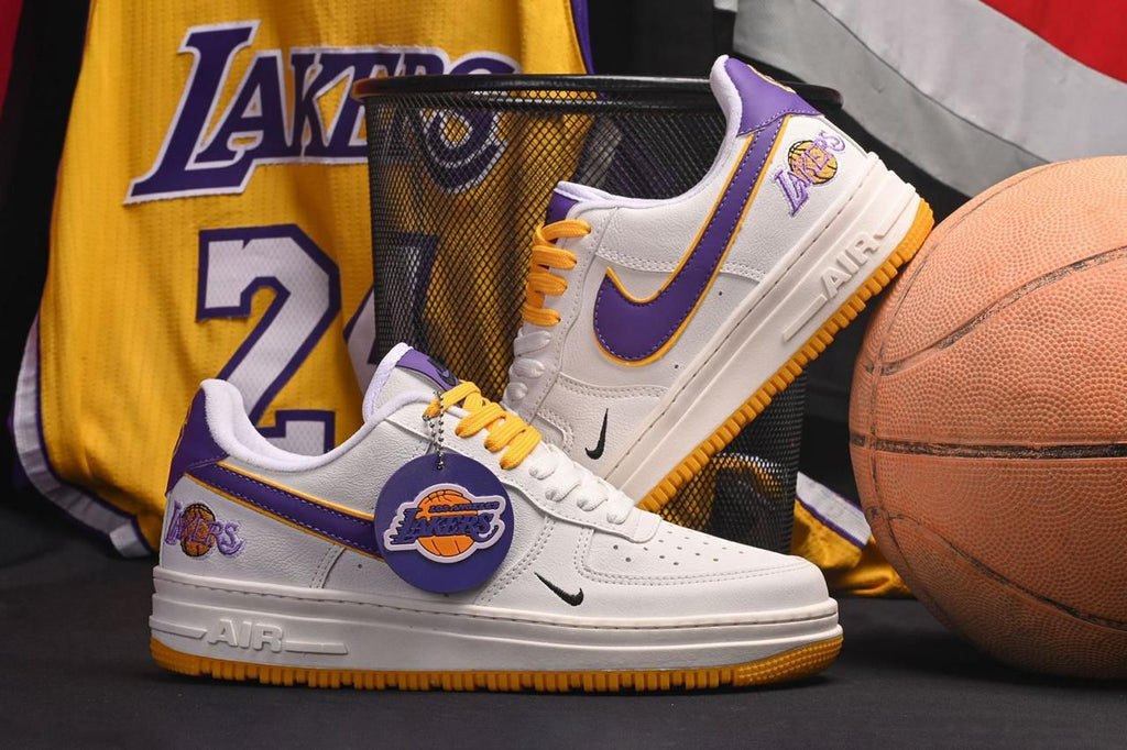 Tênis Air Force 1 x NBA