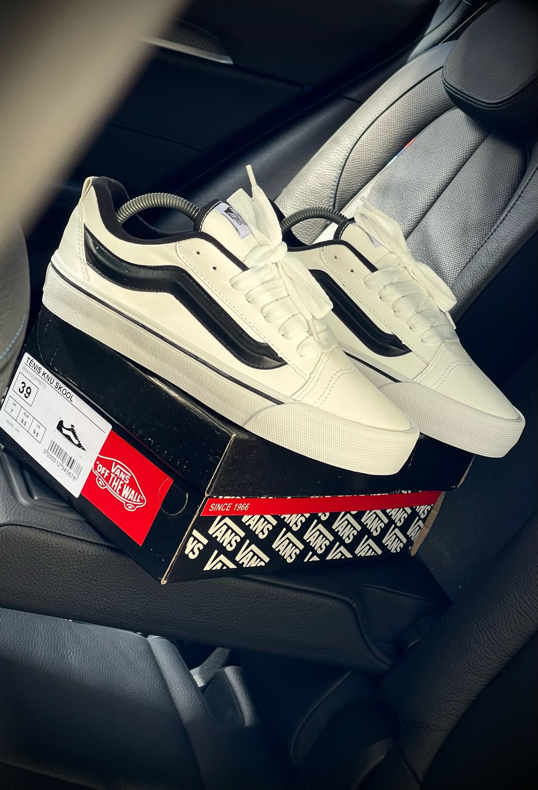 Tênis Vans Knu Old School