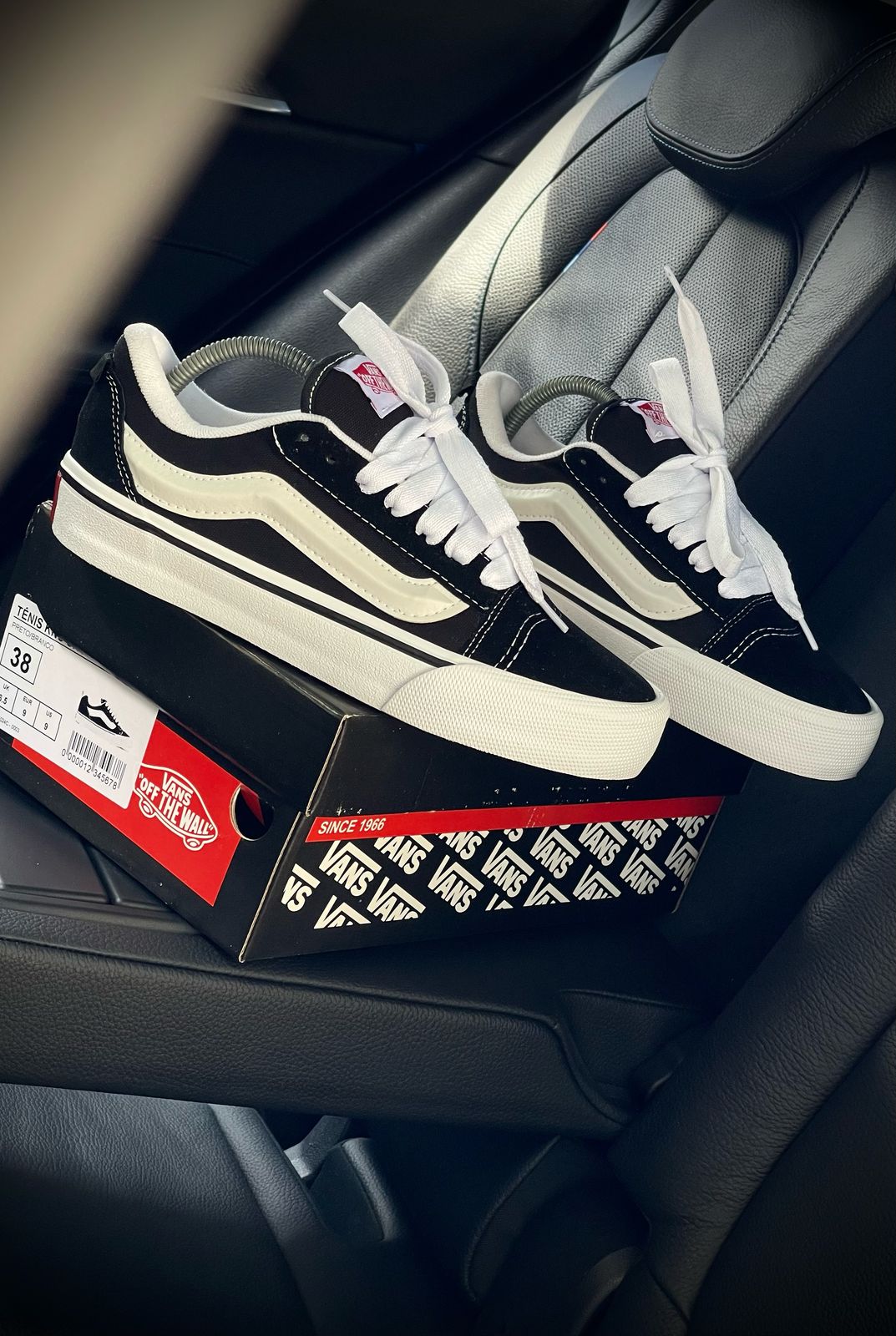 Tênis Vans Knu Old School